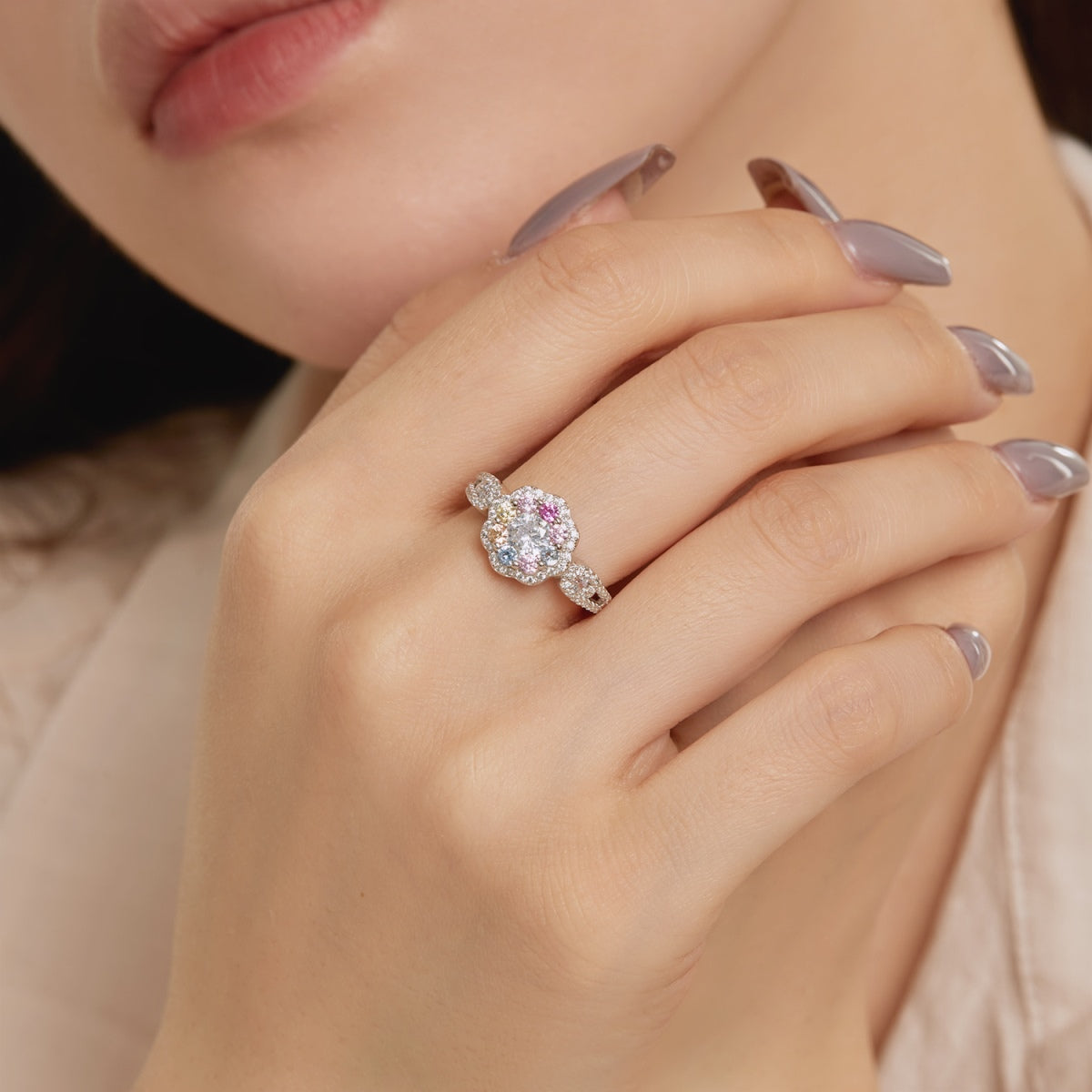 [Luck&Love]Delicate Colorful Round Cut Flower Shape Wedding Ring