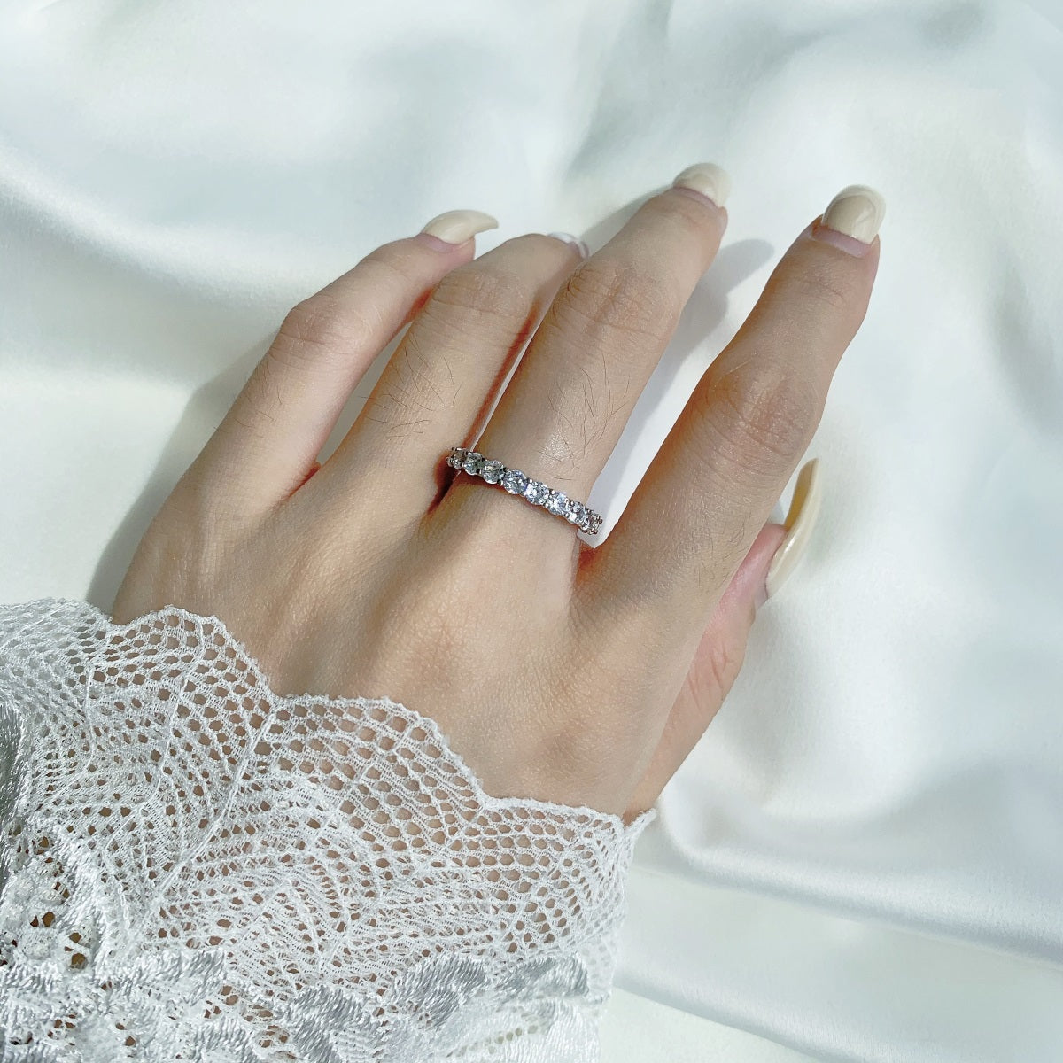 [Luck&Love]Sparkling Round Cut Tennis Ring